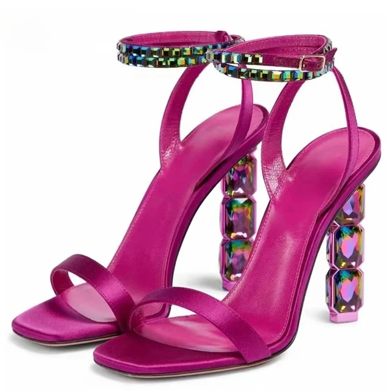Wedding Super - Aneikeh Sexy glitzernde gestapelte Kristall-Absatz-Sandalen für